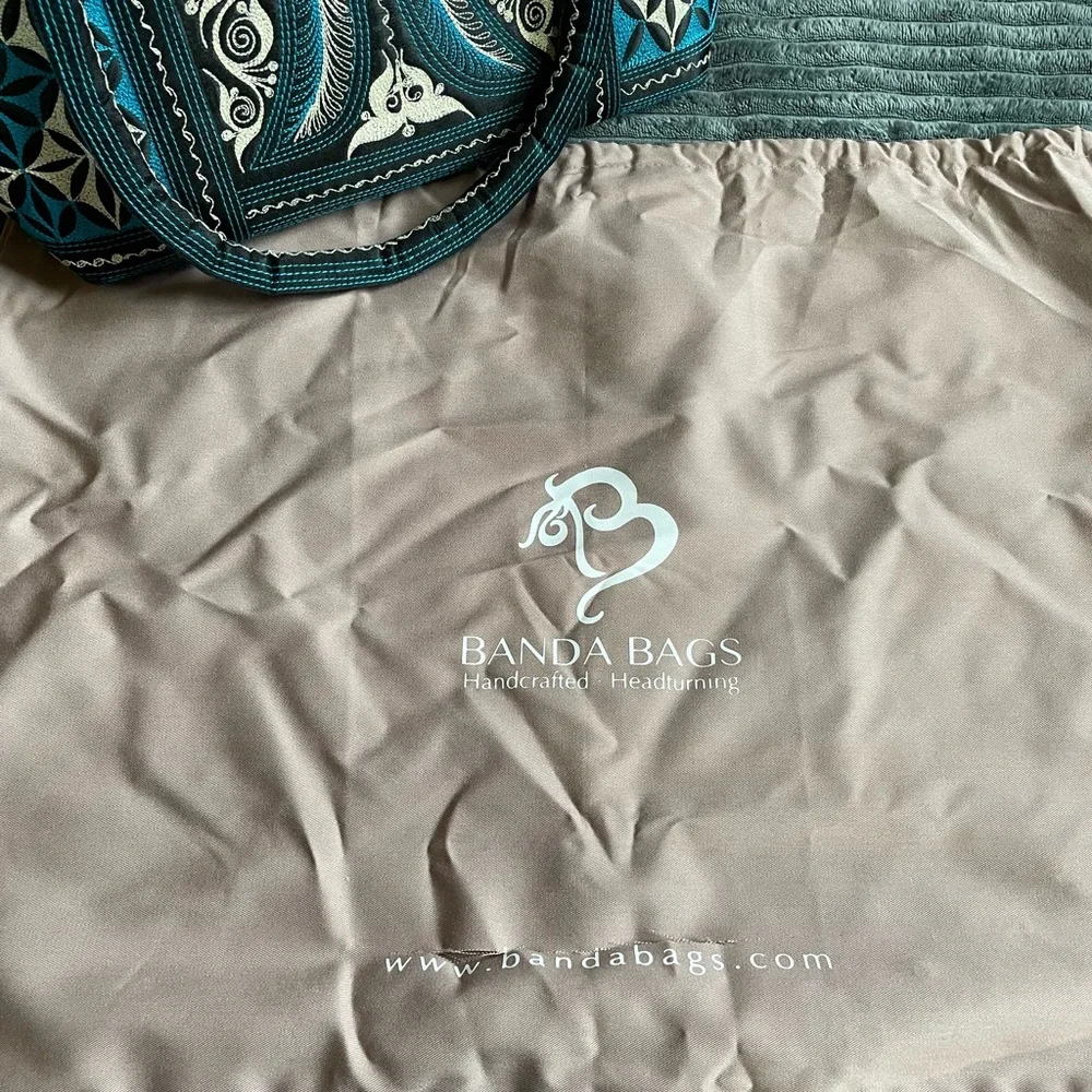 NWT Banda Bags Memetika Embroidered Tote Bag Blue Vegan Cotton Handcrafted Zip